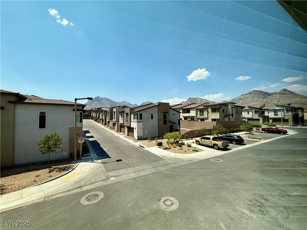 800 Echelon Street