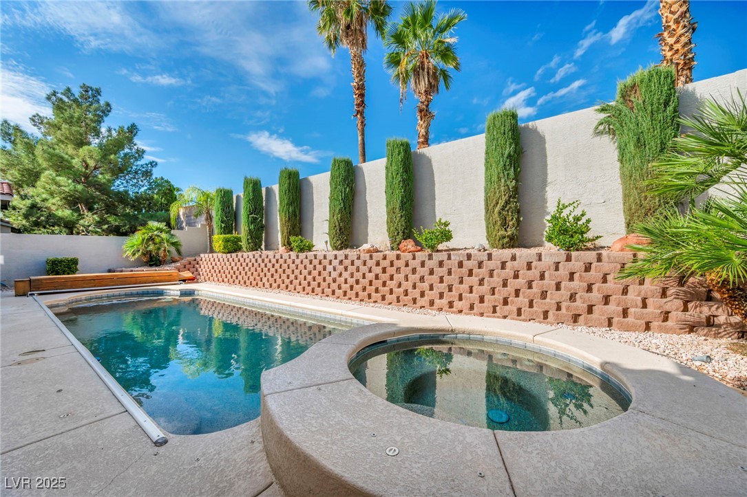 3009 Teal Beach Street