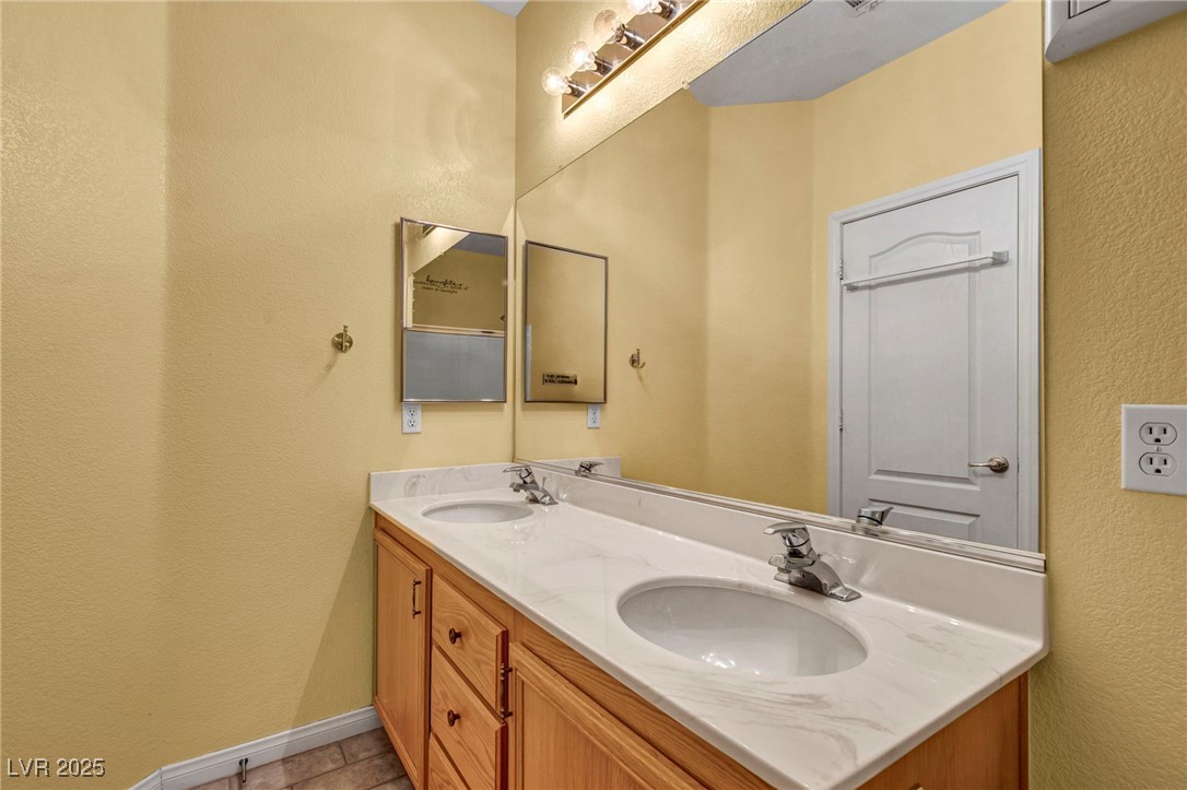 3009 Teal Beach Street