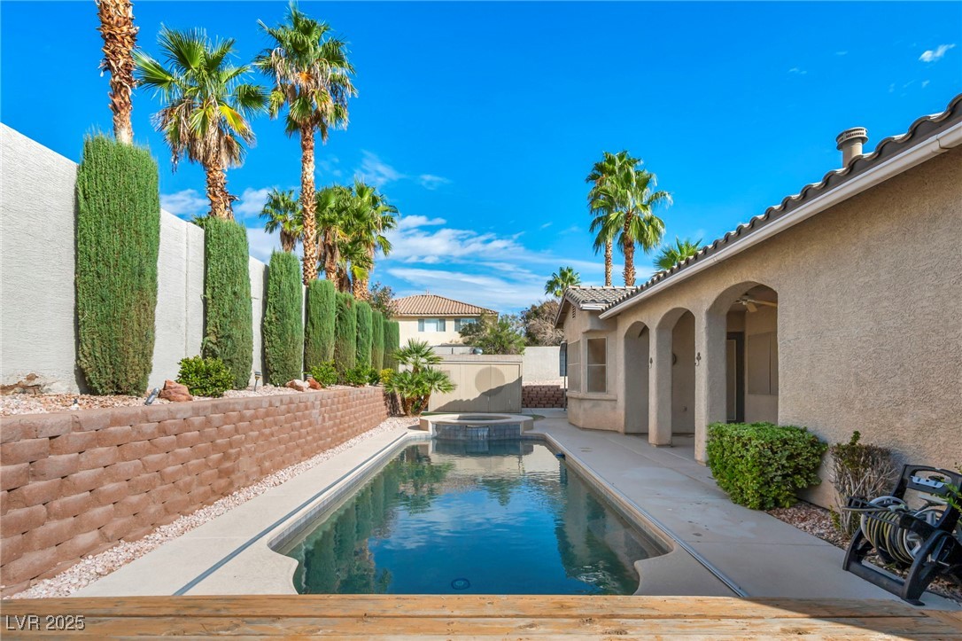 3009 Teal Beach Street