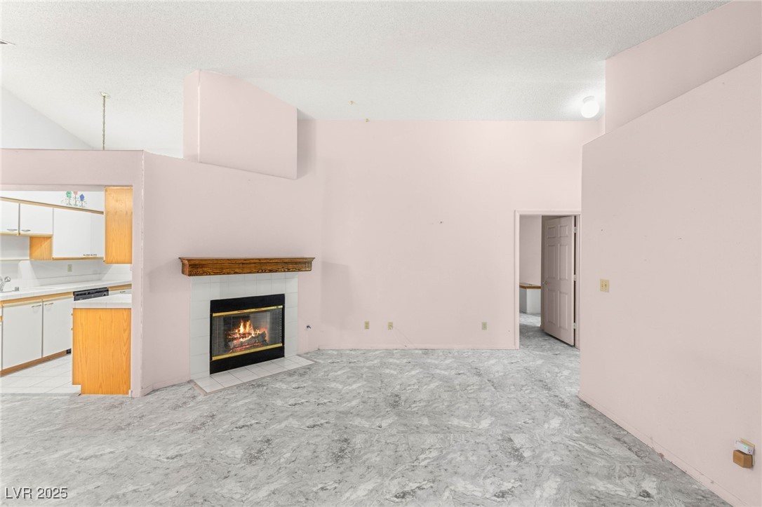 1624 North Torrey Pines Drive 104