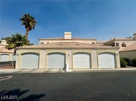 1624 North Torrey Pines Drive 104
