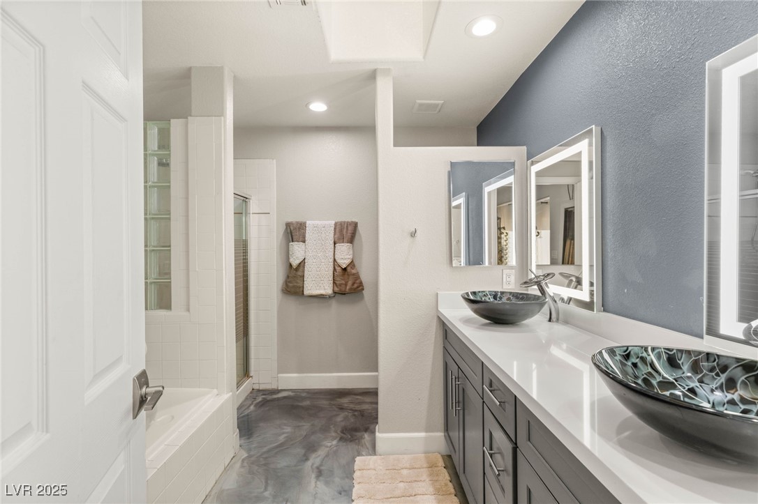 8395 West Ford Avenue