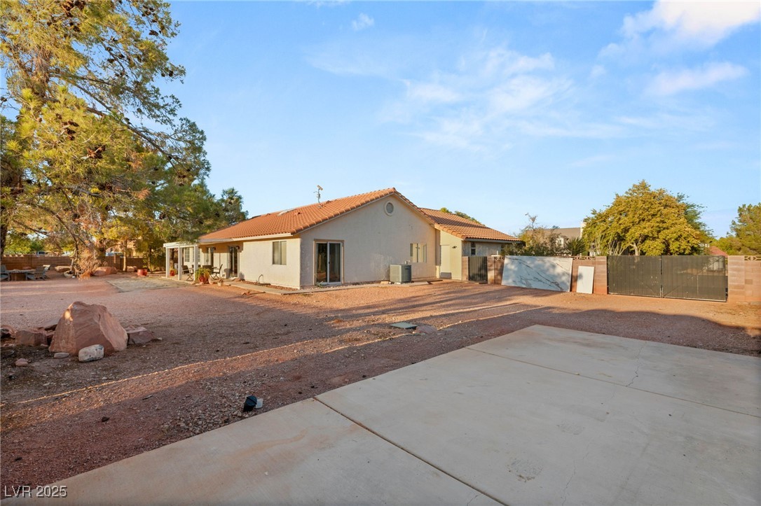 8395 West Ford Avenue