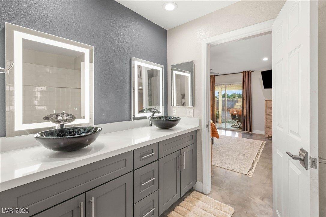 8395 West Ford Avenue