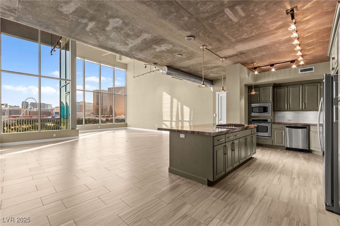 360 East Desert Inn Road 1204