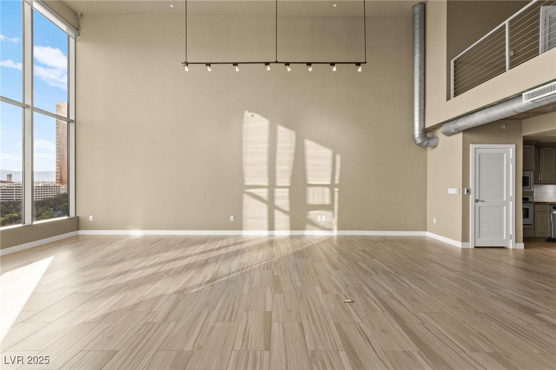 360 East Desert Inn Road 1204