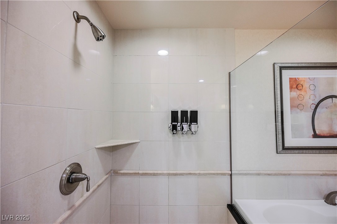 125 East Harmon Avenue 2715
