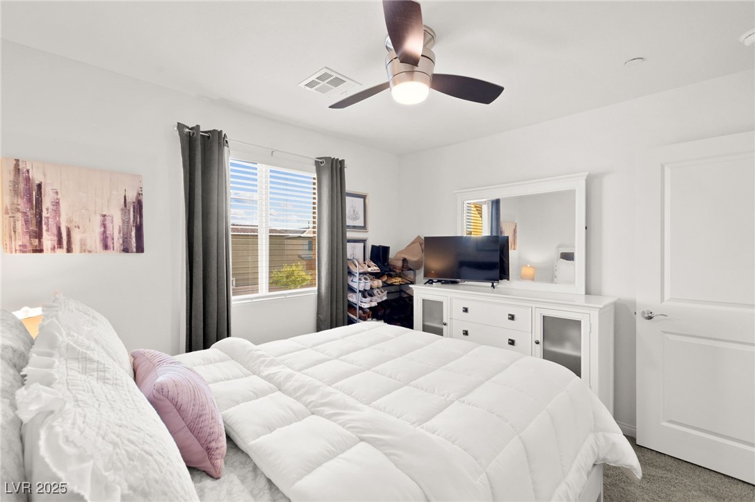 4708 Peacock Cliffs Avenue