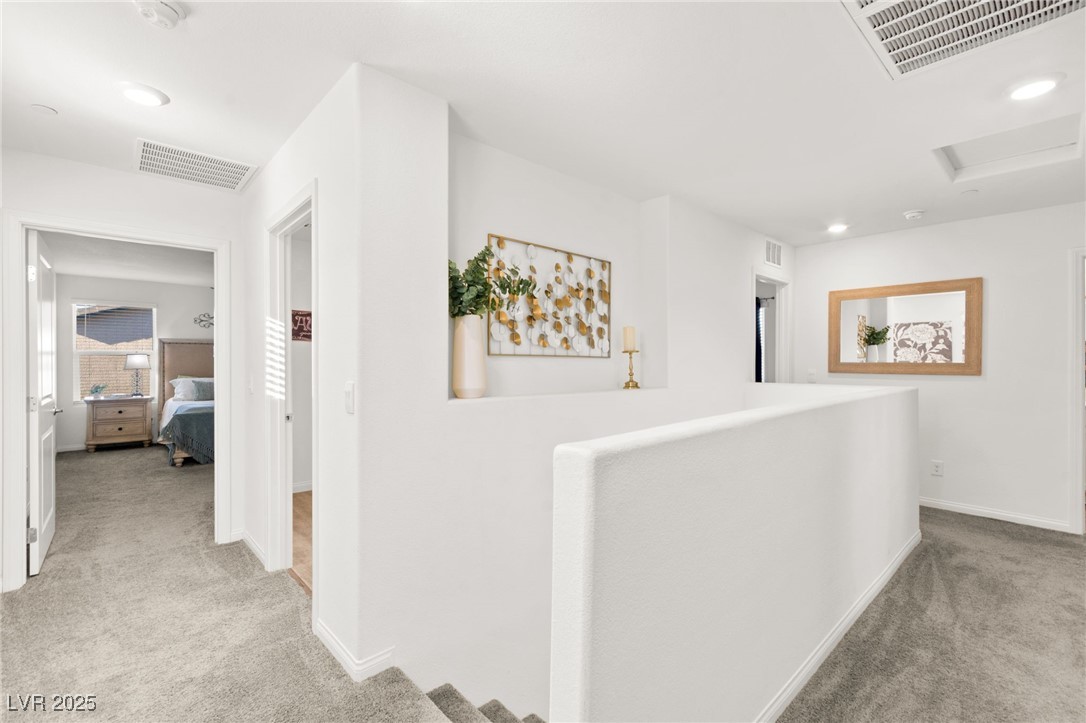 4708 Peacock Cliffs Avenue