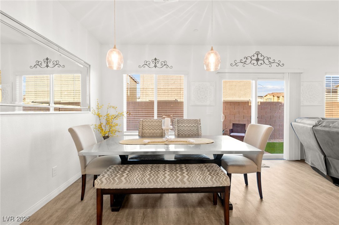 4708 Peacock Cliffs Avenue