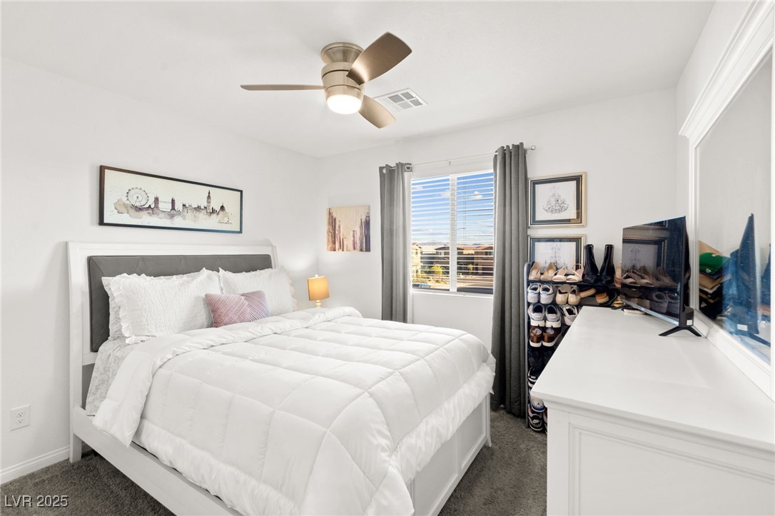 4708 Peacock Cliffs Avenue