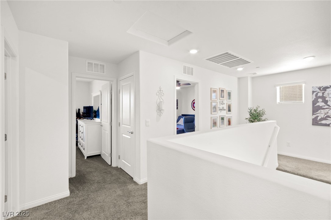 4708 Peacock Cliffs Avenue