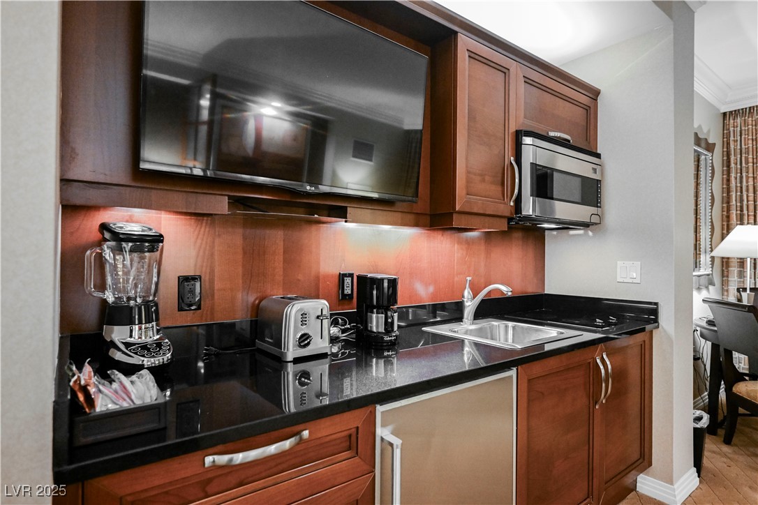 125 East Harmon Avenue 2717