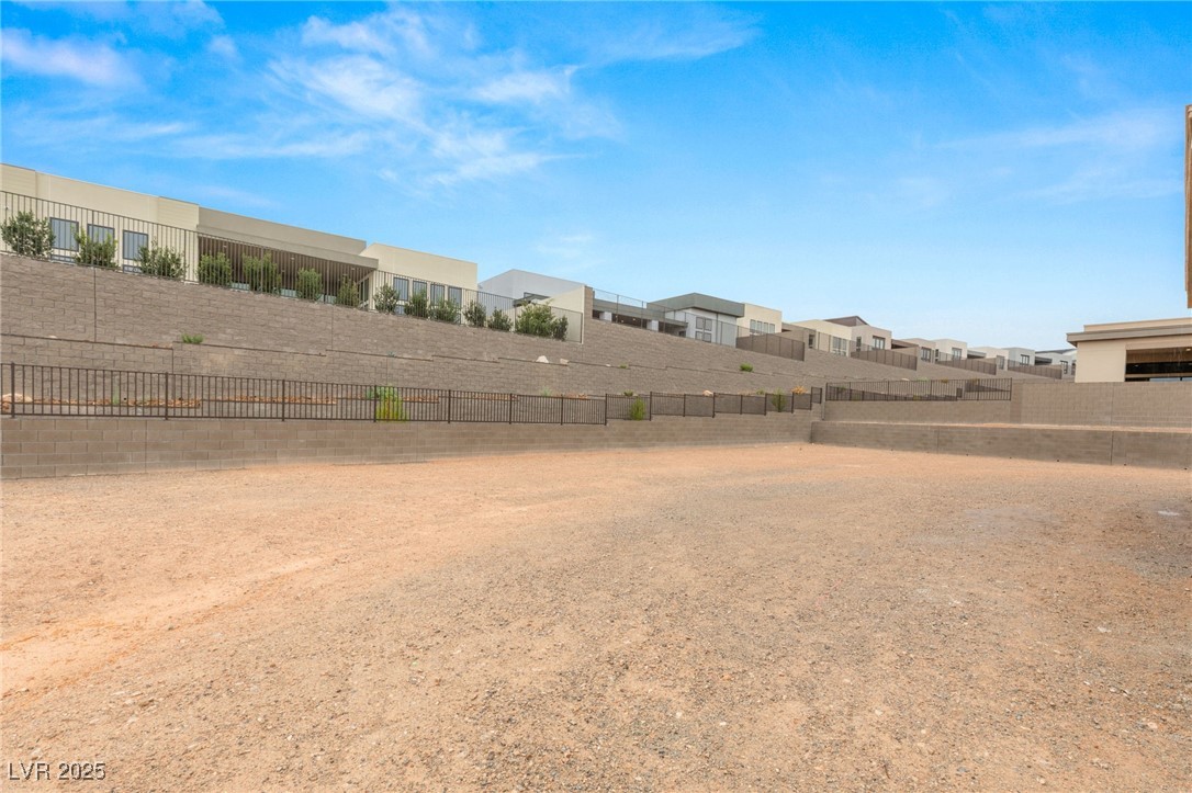 10945 HORIZON LEDGE Avenue