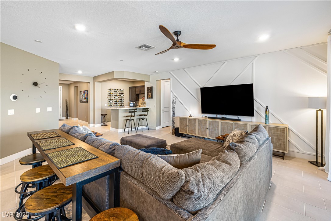 10960 Gardenova Avenue