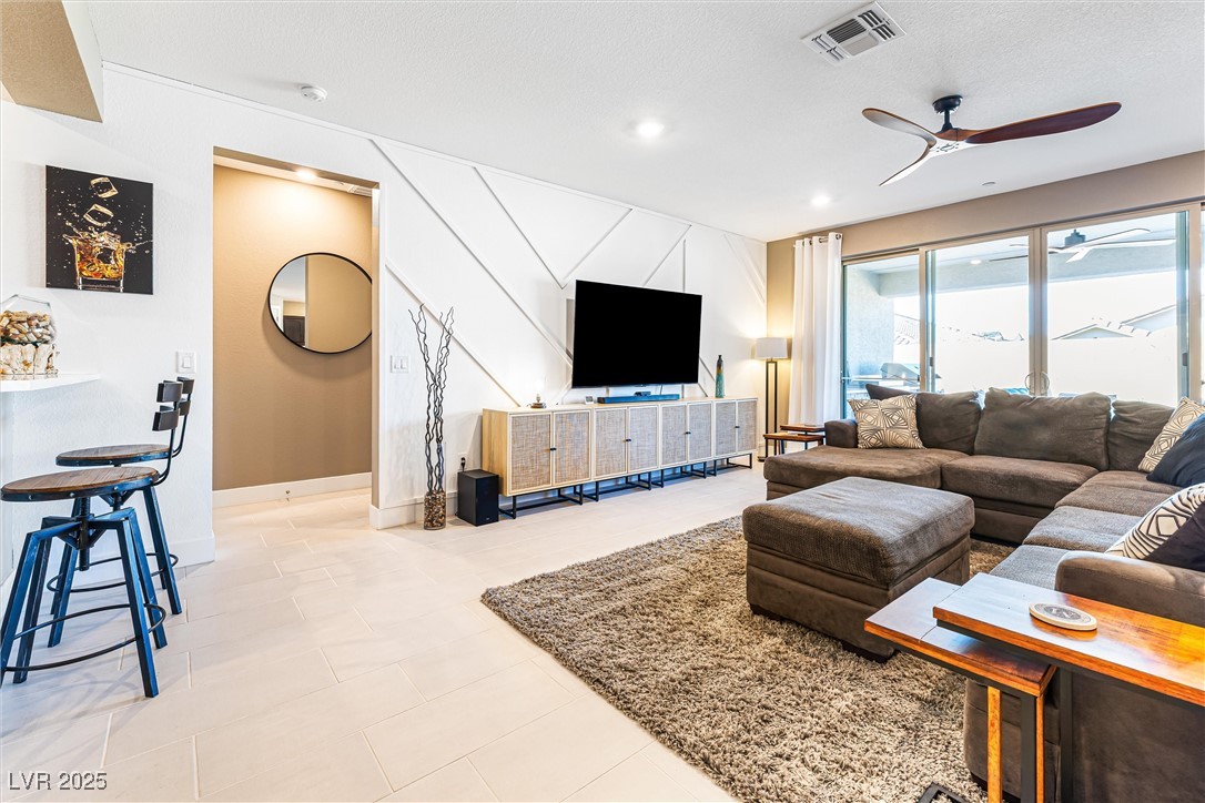 10960 Gardenova Avenue