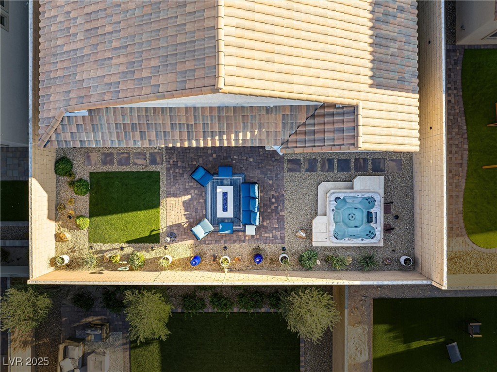 10960 Gardenova Avenue