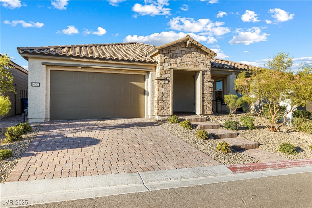 10960 Gardenova Avenue