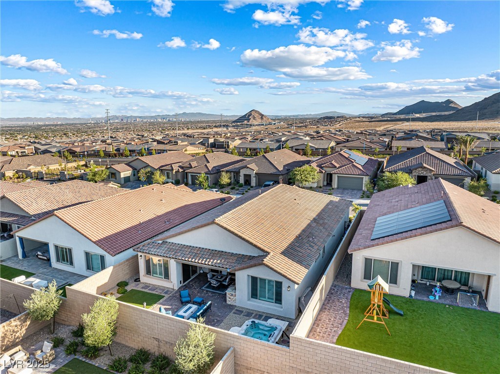 10960 Gardenova Avenue