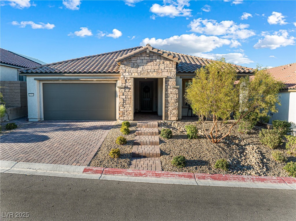 10960 Gardenova Avenue