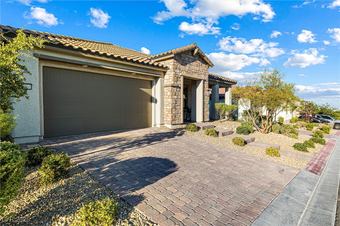 10960 Gardenova Avenue