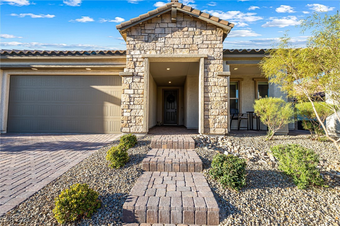 10960 Gardenova Avenue