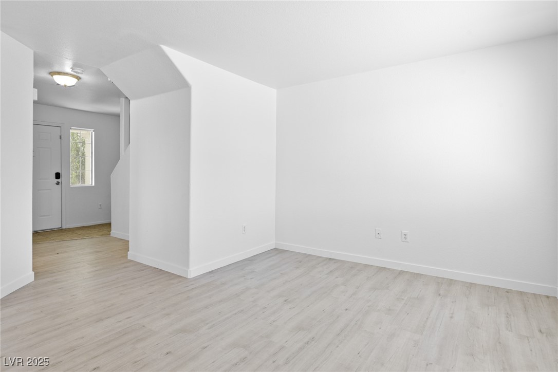 3335 Sutters Fort Street