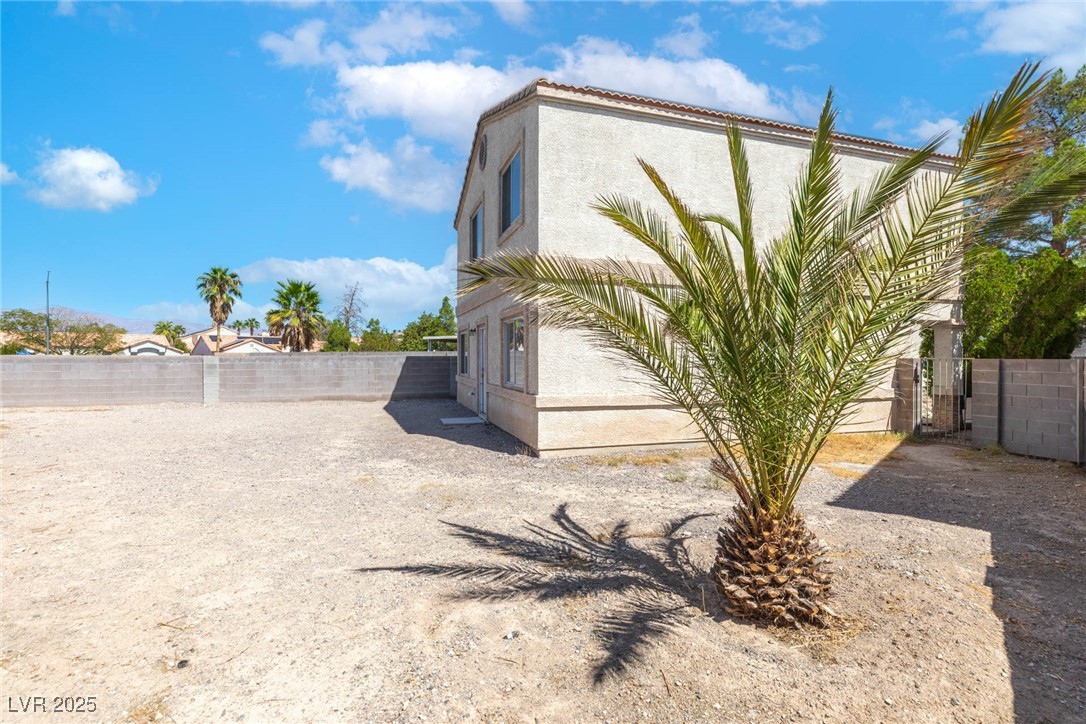 3335 Sutters Fort Street