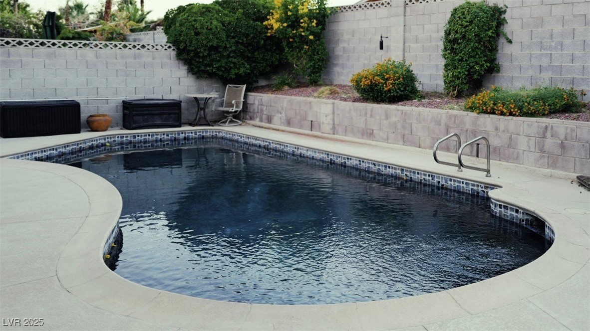 1825 Stonehaven Drive