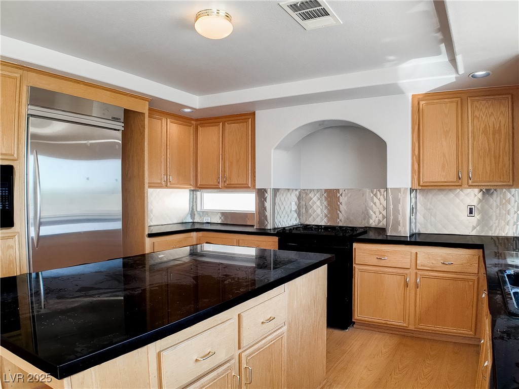 7746 Nautilus Shell Street