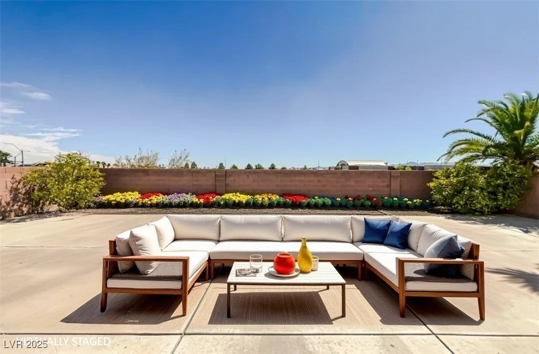 7746 Nautilus Shell Street