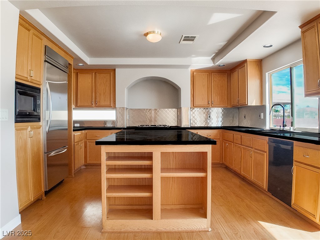 7746 Nautilus Shell Street