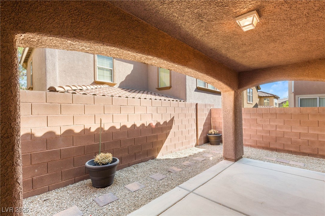 7182 Hood River Avenue