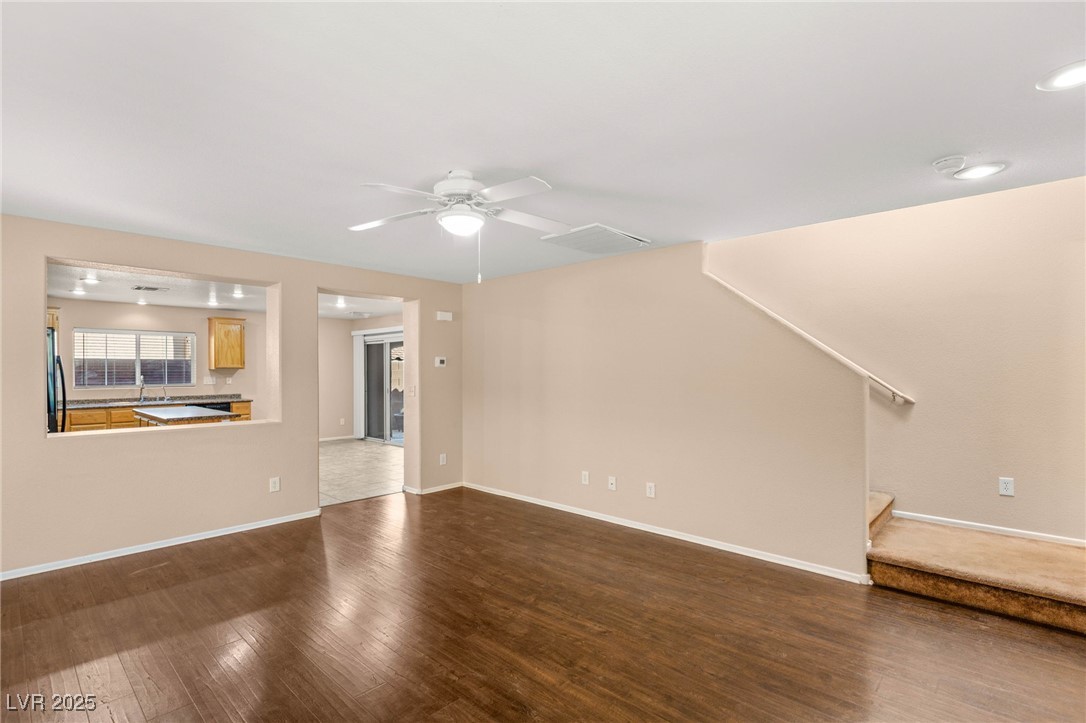 7182 Hood River Avenue