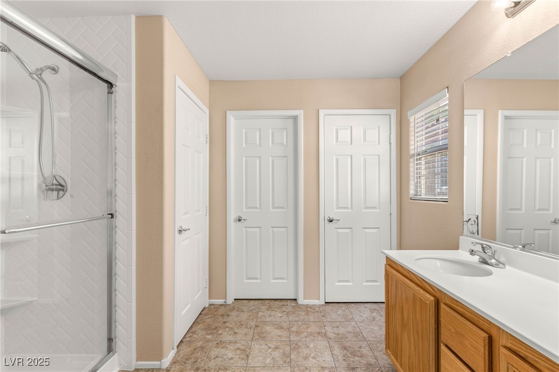 7182 Hood River Avenue