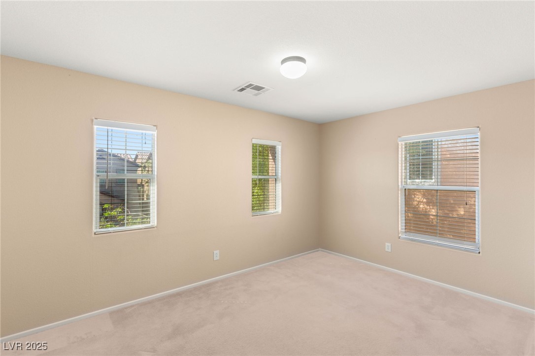 7182 Hood River Avenue