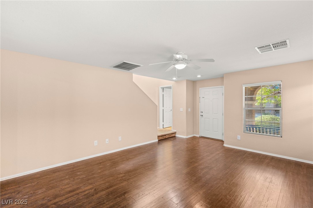 7182 Hood River Avenue