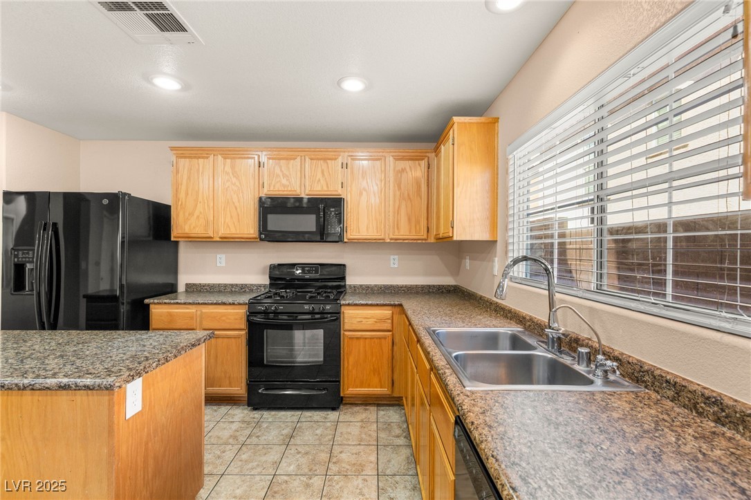 7182 Hood River Avenue