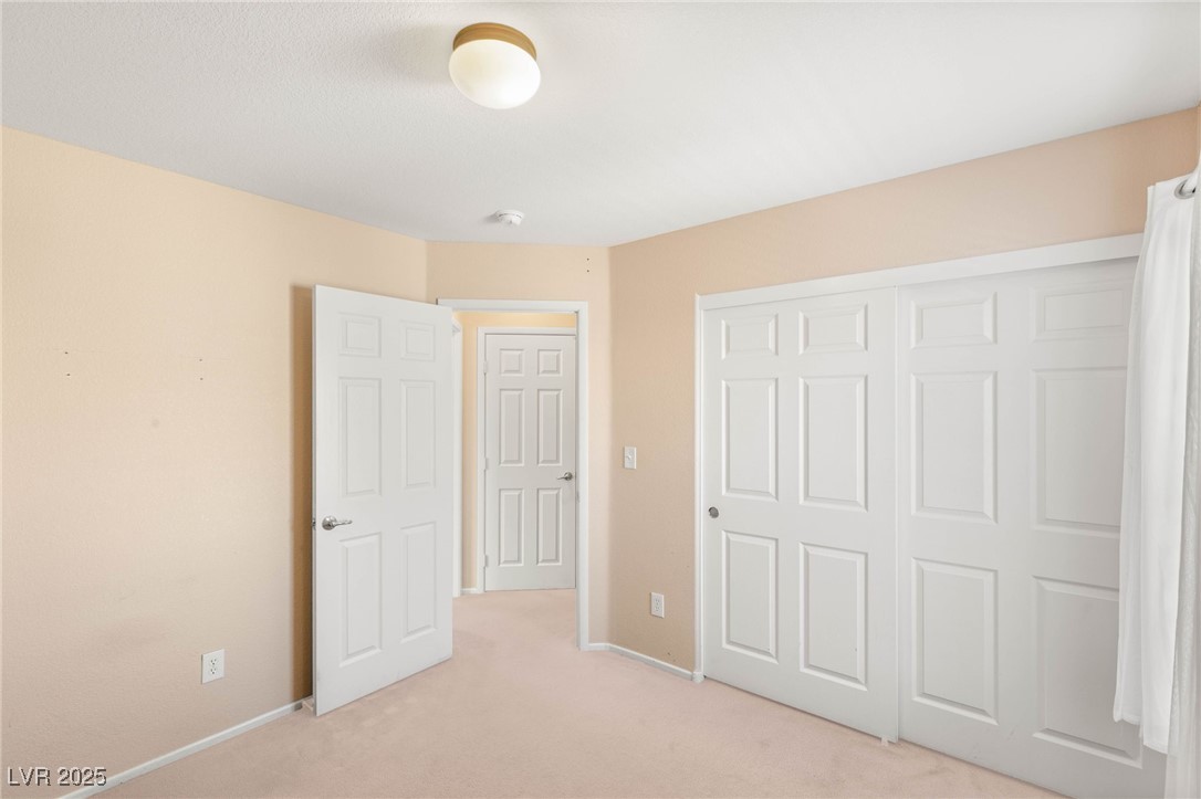 7182 Hood River Avenue