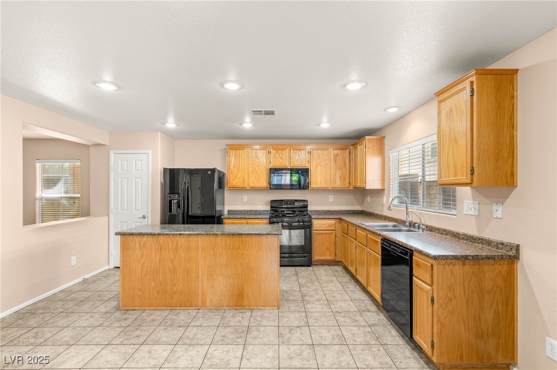 7182 Hood River Avenue