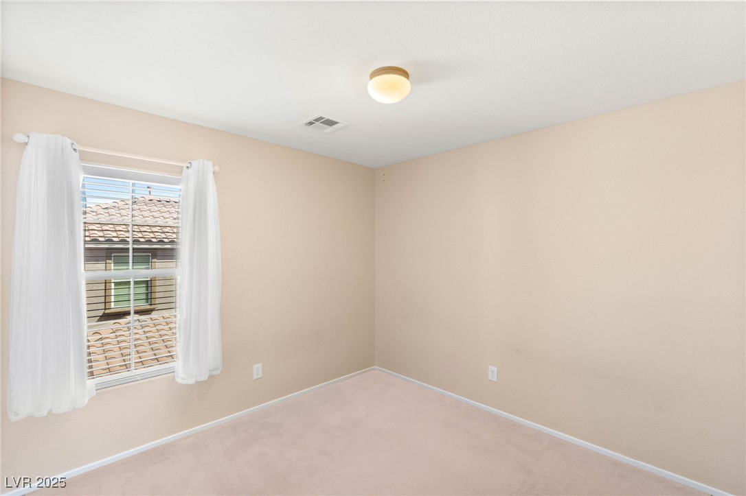 7182 Hood River Avenue