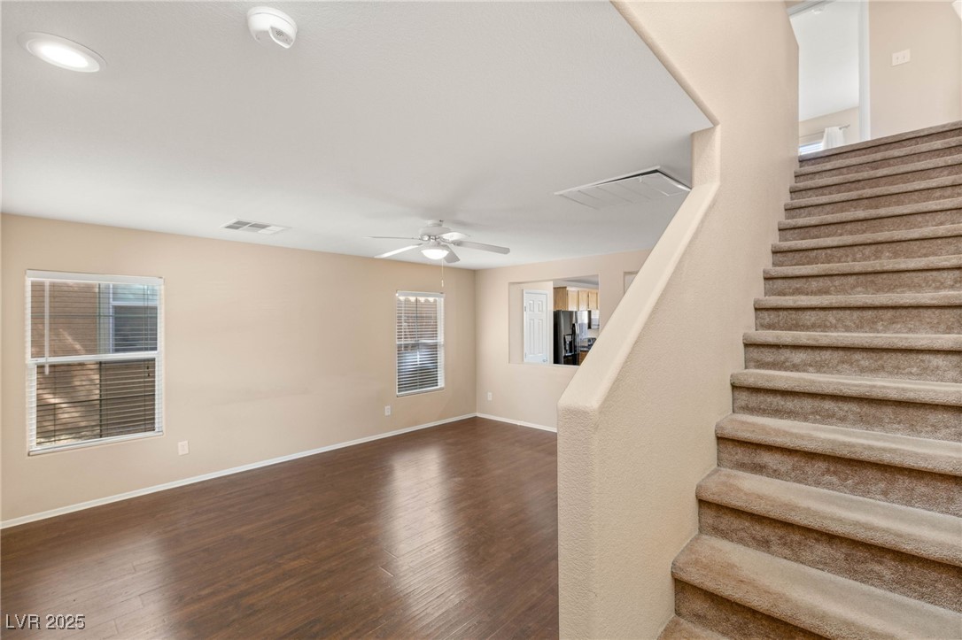 7182 Hood River Avenue