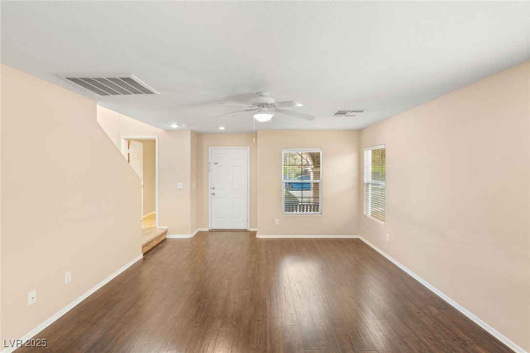 7182 Hood River Avenue