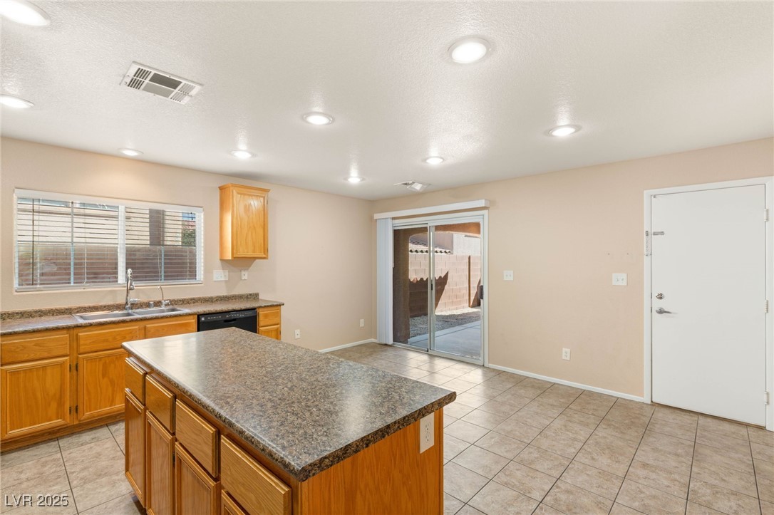 7182 Hood River Avenue