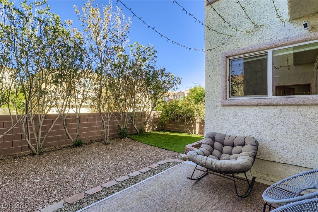 6631 Higger Tor Avenue