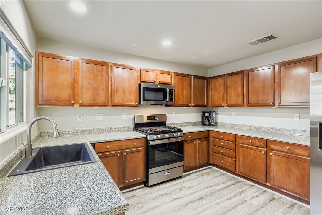 6631 Higger Tor Avenue