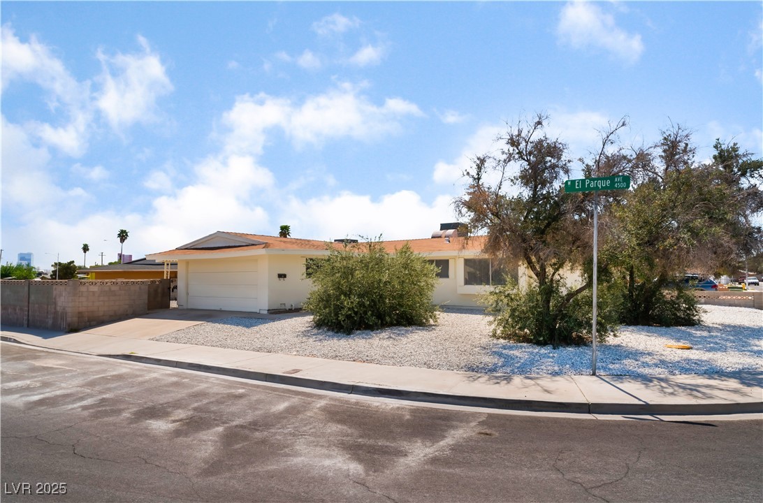 1905 Aquarius Drive