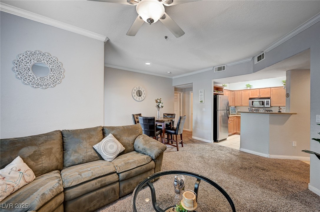 4400 South Jones Boulevard 1119