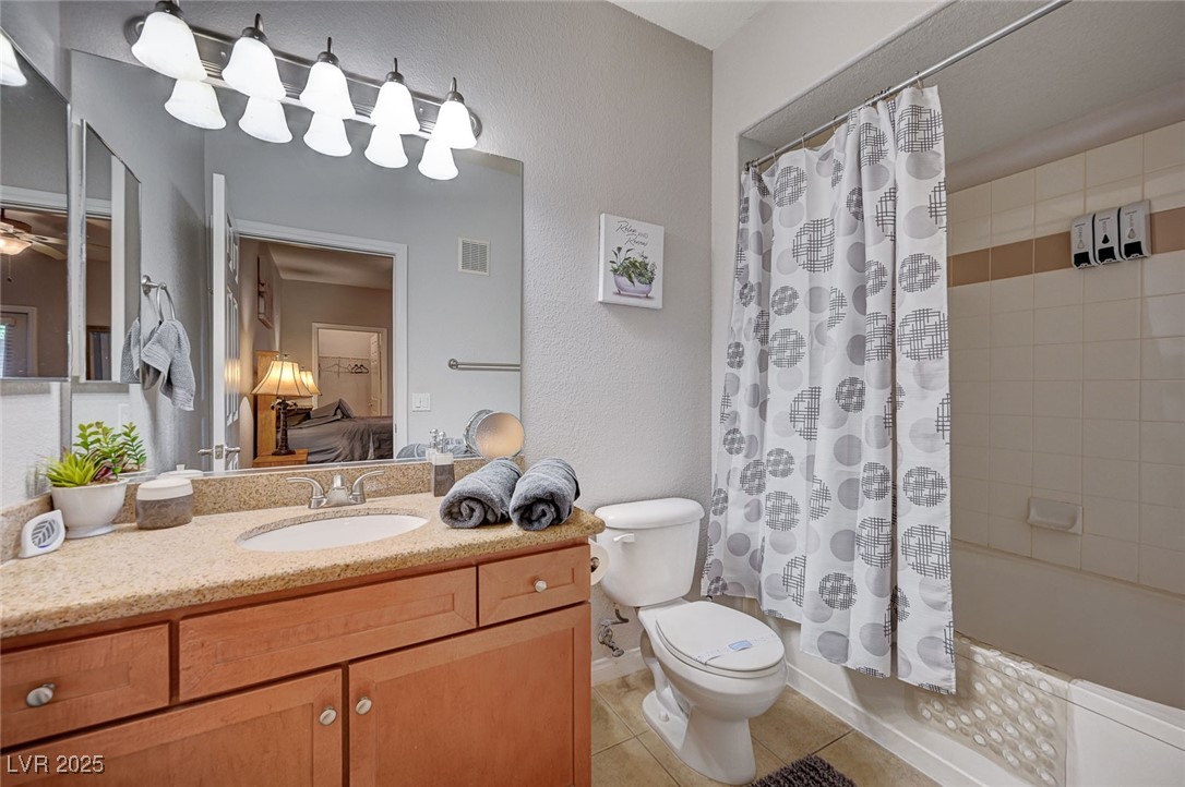 4400 South Jones Boulevard 1119